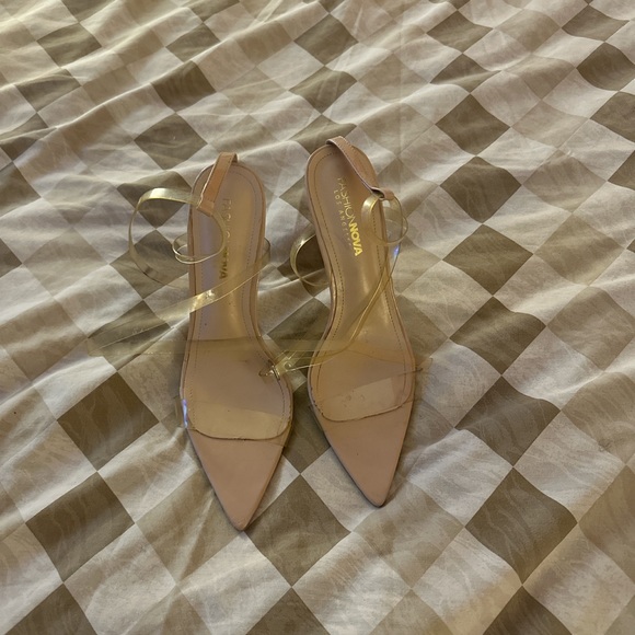 Heels - Picture 3 of 7